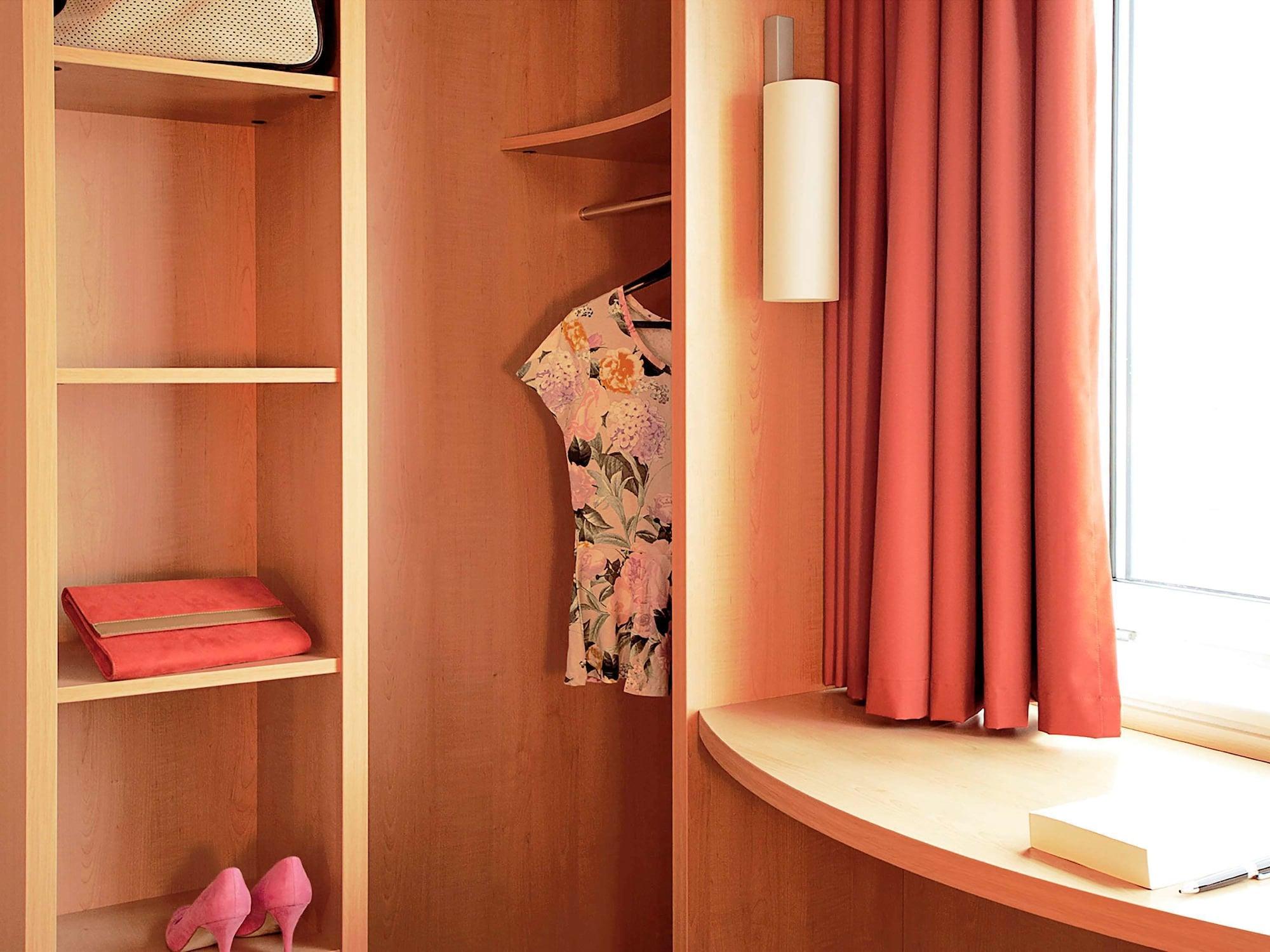 B&B Hotel Les Sables-D'Olonne Centre Gare Exterior photo
