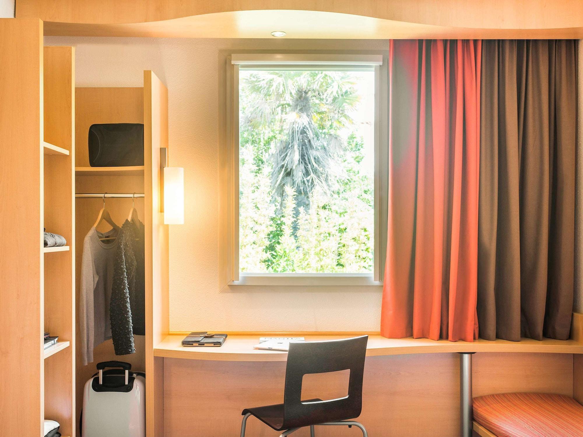 B&B Hotel Les Sables-D'Olonne Centre Gare Exterior photo