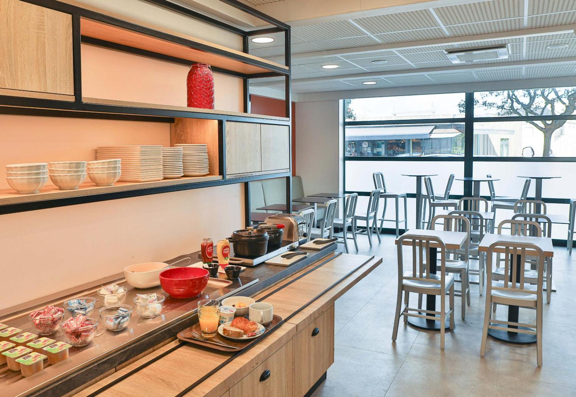 B&B Hotel Les Sables-D'Olonne Centre Gare Exterior photo