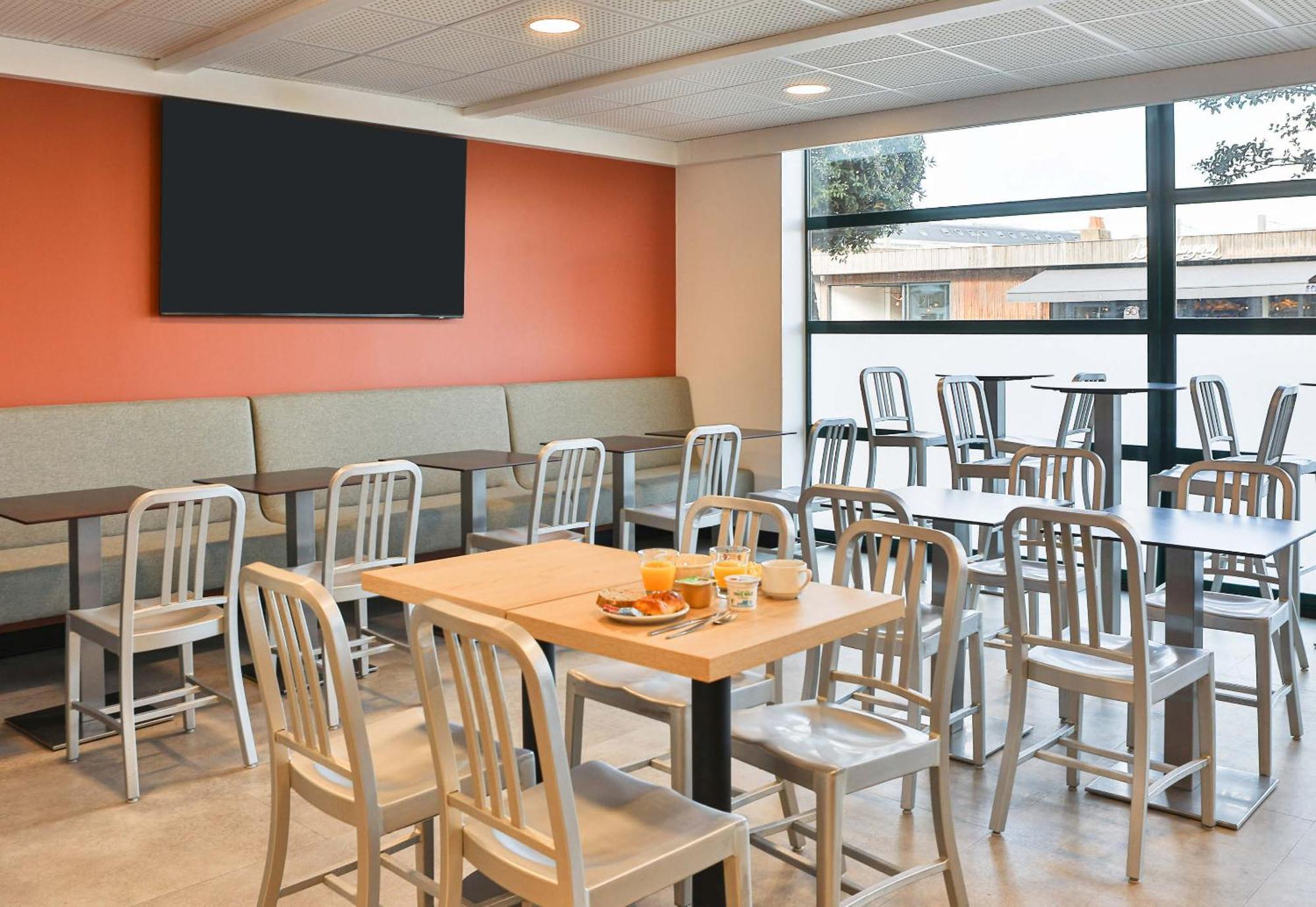 B&B Hotel Les Sables-D'Olonne Centre Gare Exterior photo
