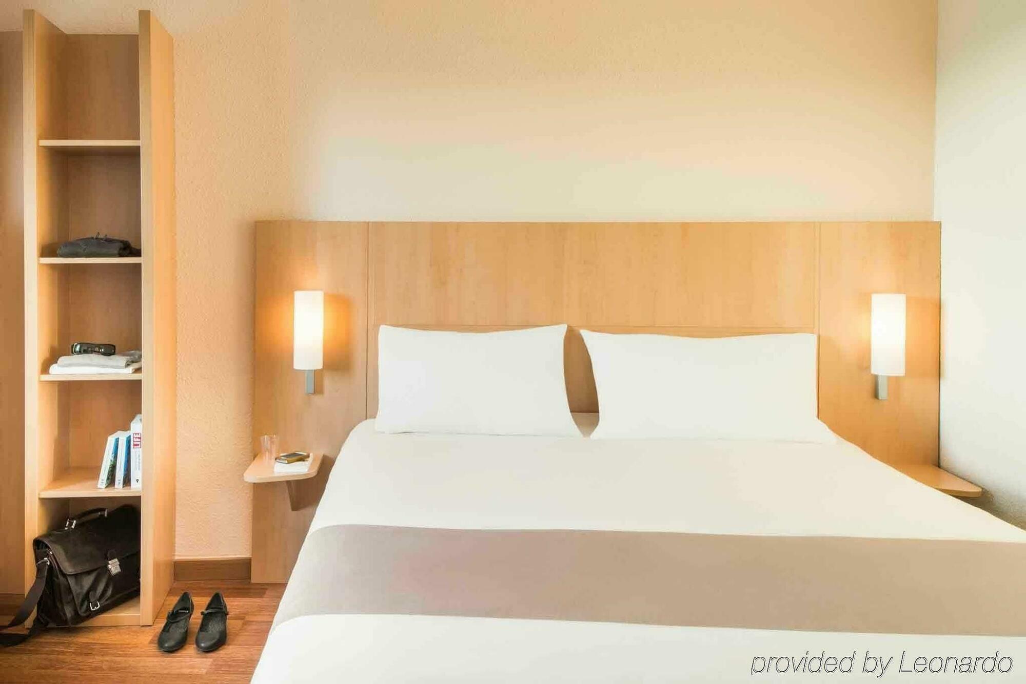 B&B Hotel Les Sables-D'Olonne Centre Gare Exterior photo